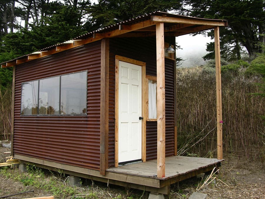 1 tiny currogated cabin sideview