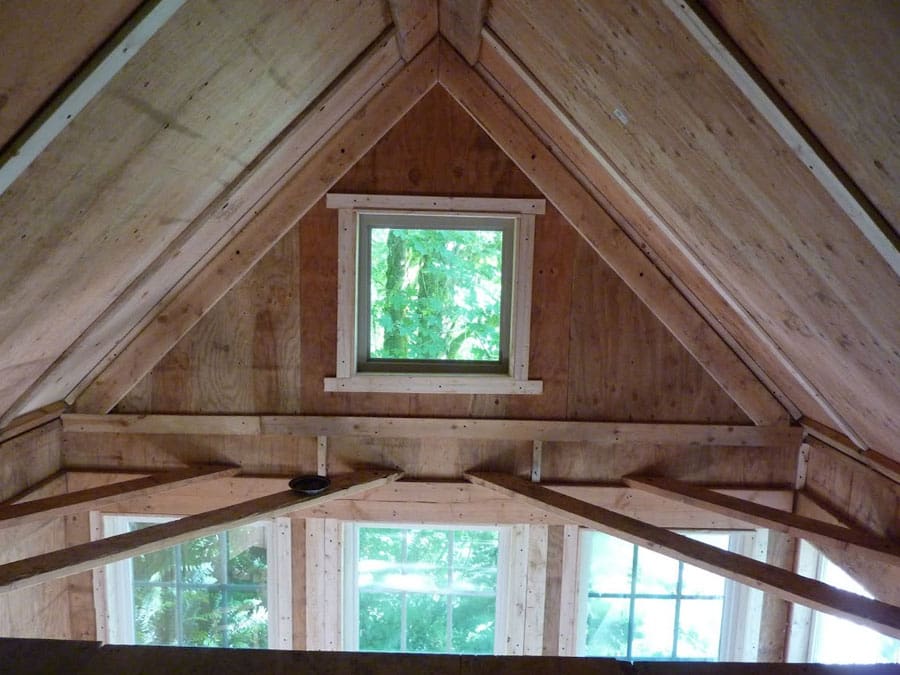 7 tiny kitchen lofted roof