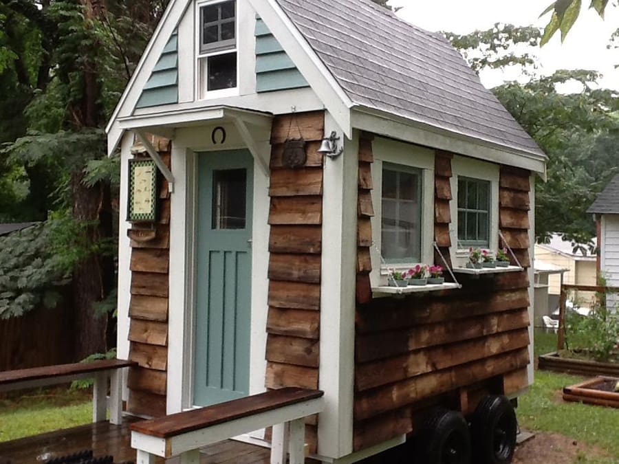 barn wood tiny house 1
