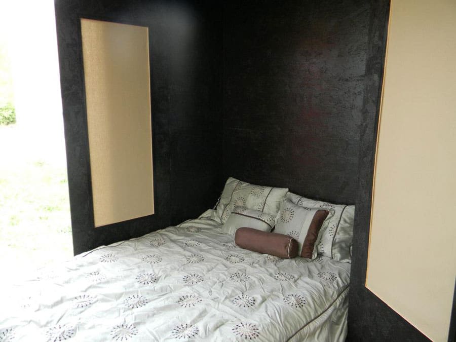 off grid container house 4