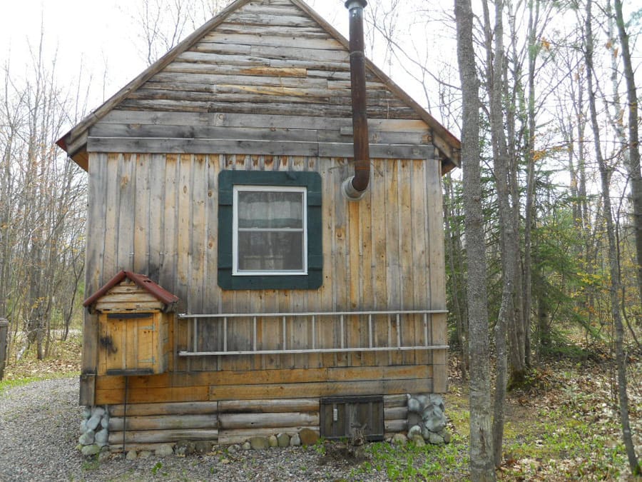 one room tiny house 8