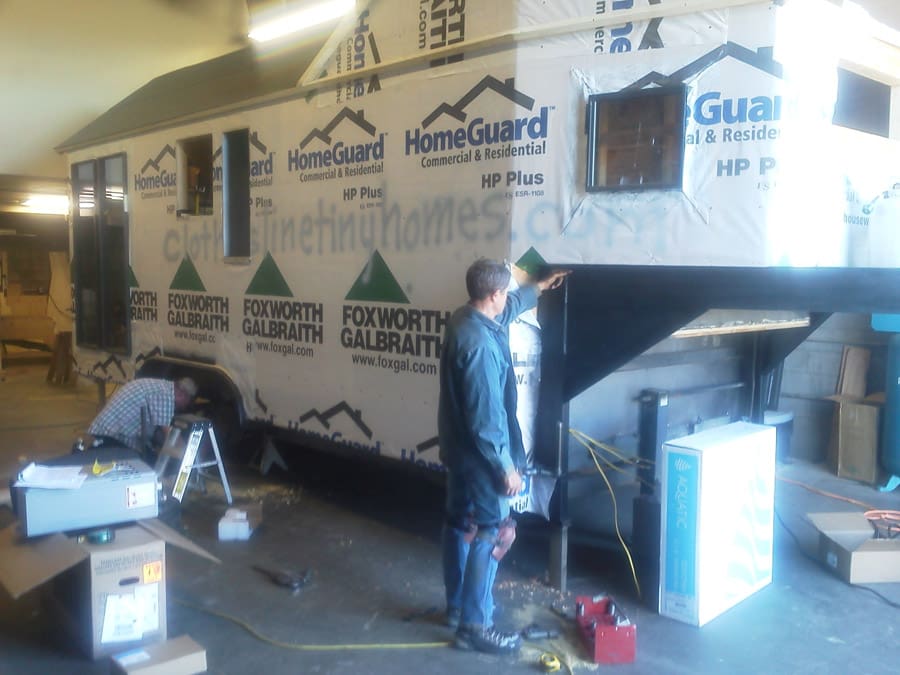 clothesline tiny home 4