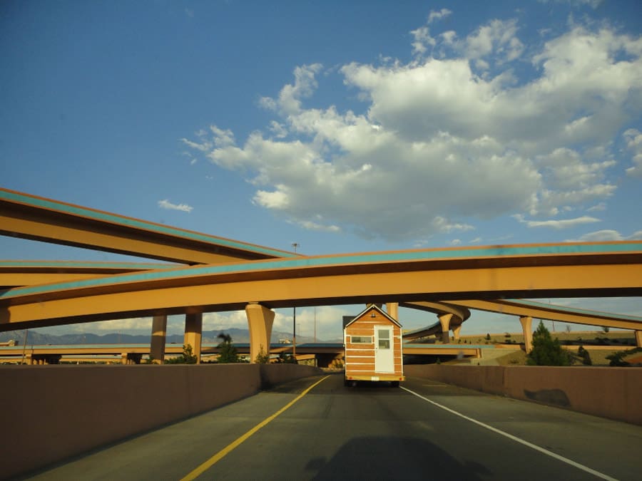 clothesline tiny home 6