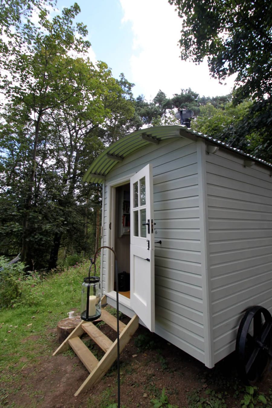 bespoke shepards hut 4