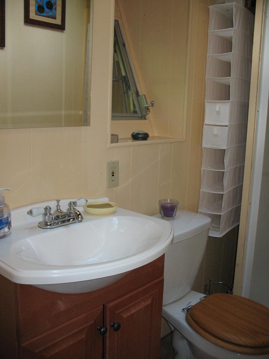 little off grid home 4