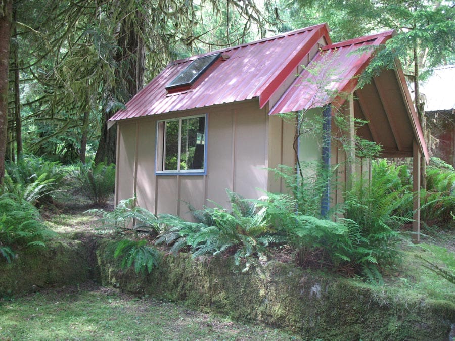 little off grid home 5