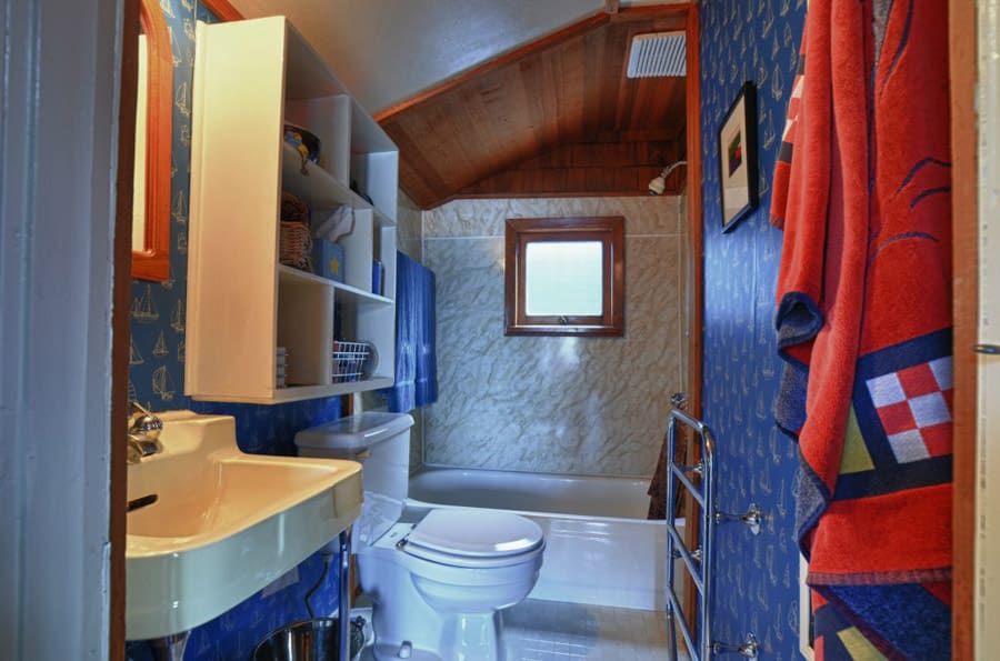 floating pied a terre 6