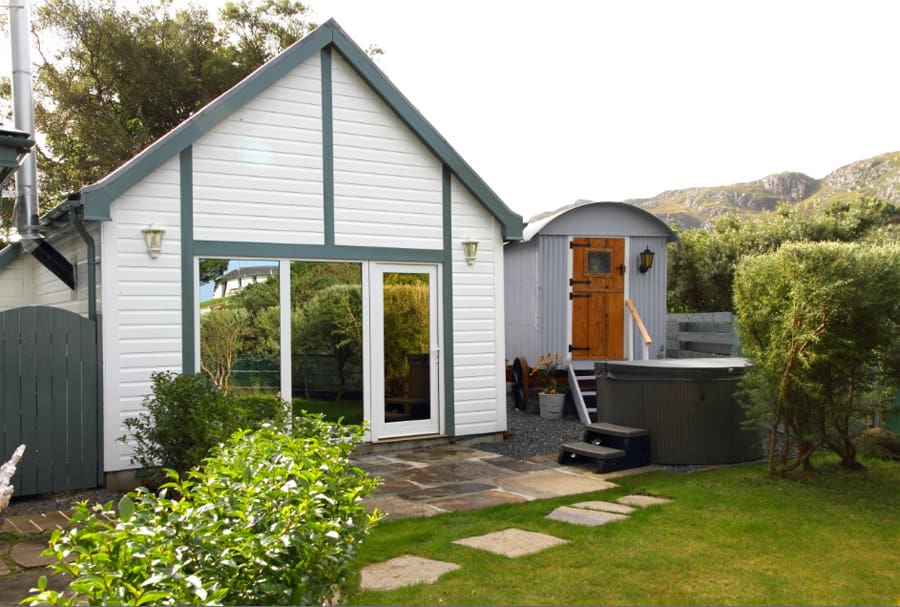 stardust shepherds hut 1