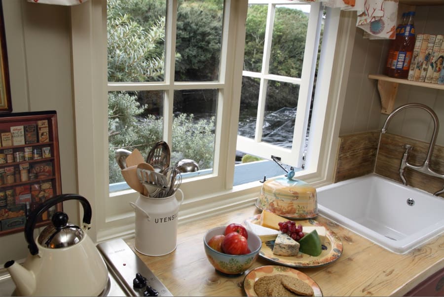 stardust shepherds hut 4