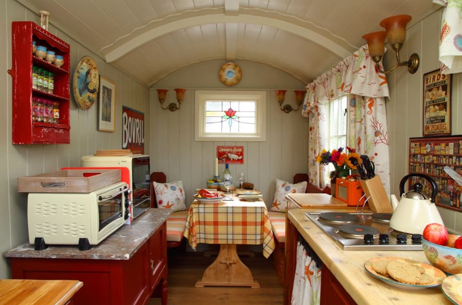 stardust shepherds hut 5