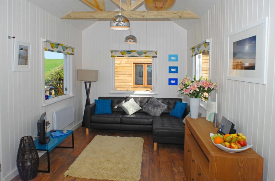 the limit beach hut 6