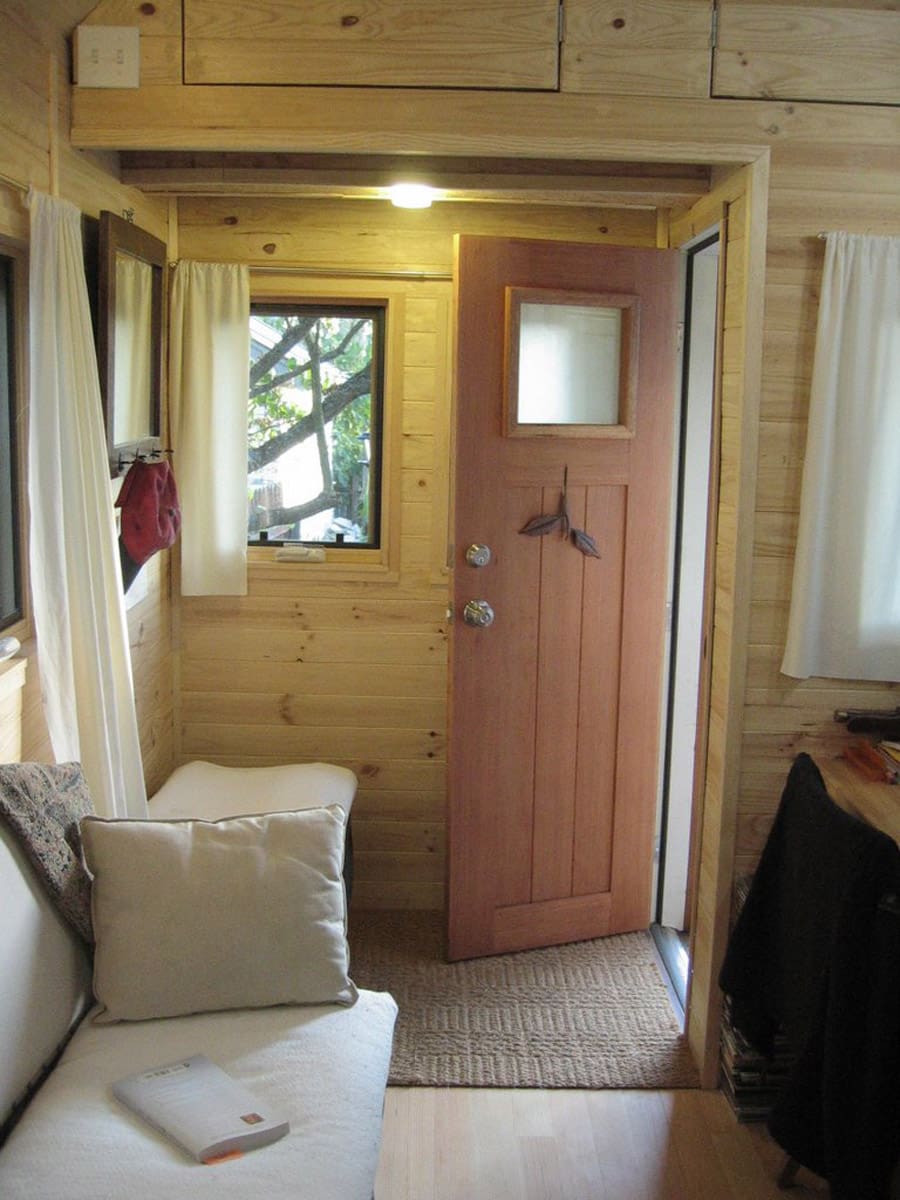 mini mobile cottage 3