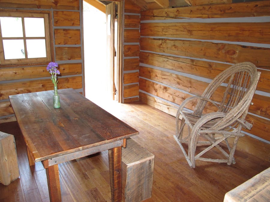 7 Amazing Cabin Design Ideas You Can Actually Build 30 beaver log cabin 4