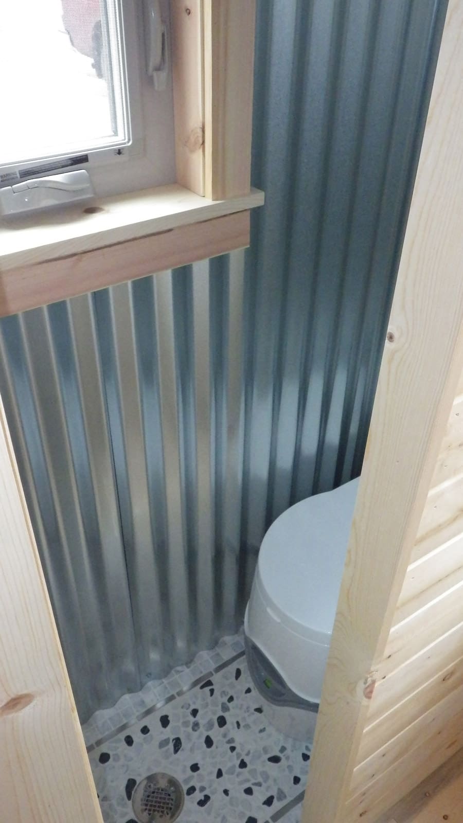 rocky mountain tiny house 7