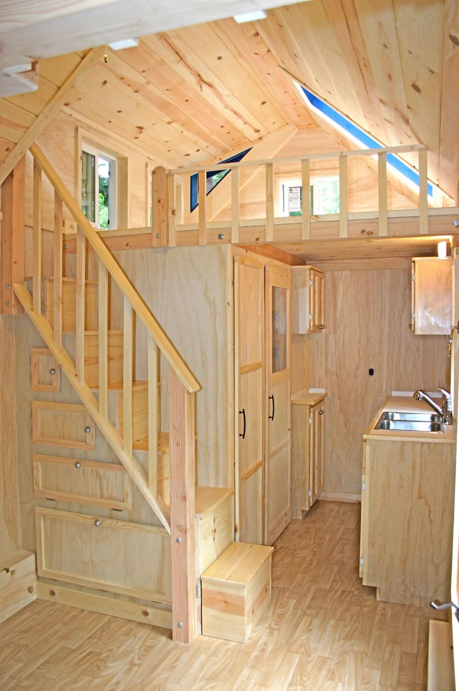 molecule tiny house 5
