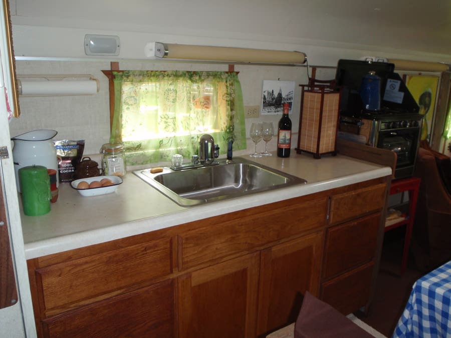 gilligan the big green bus 6