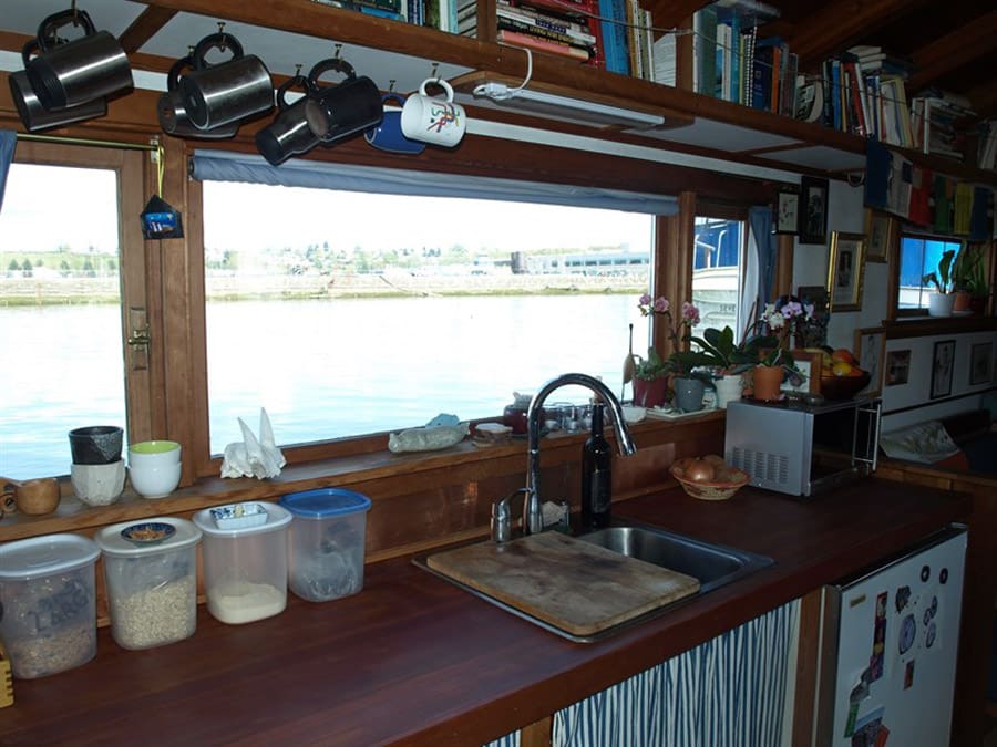 pintxos houseboat 8