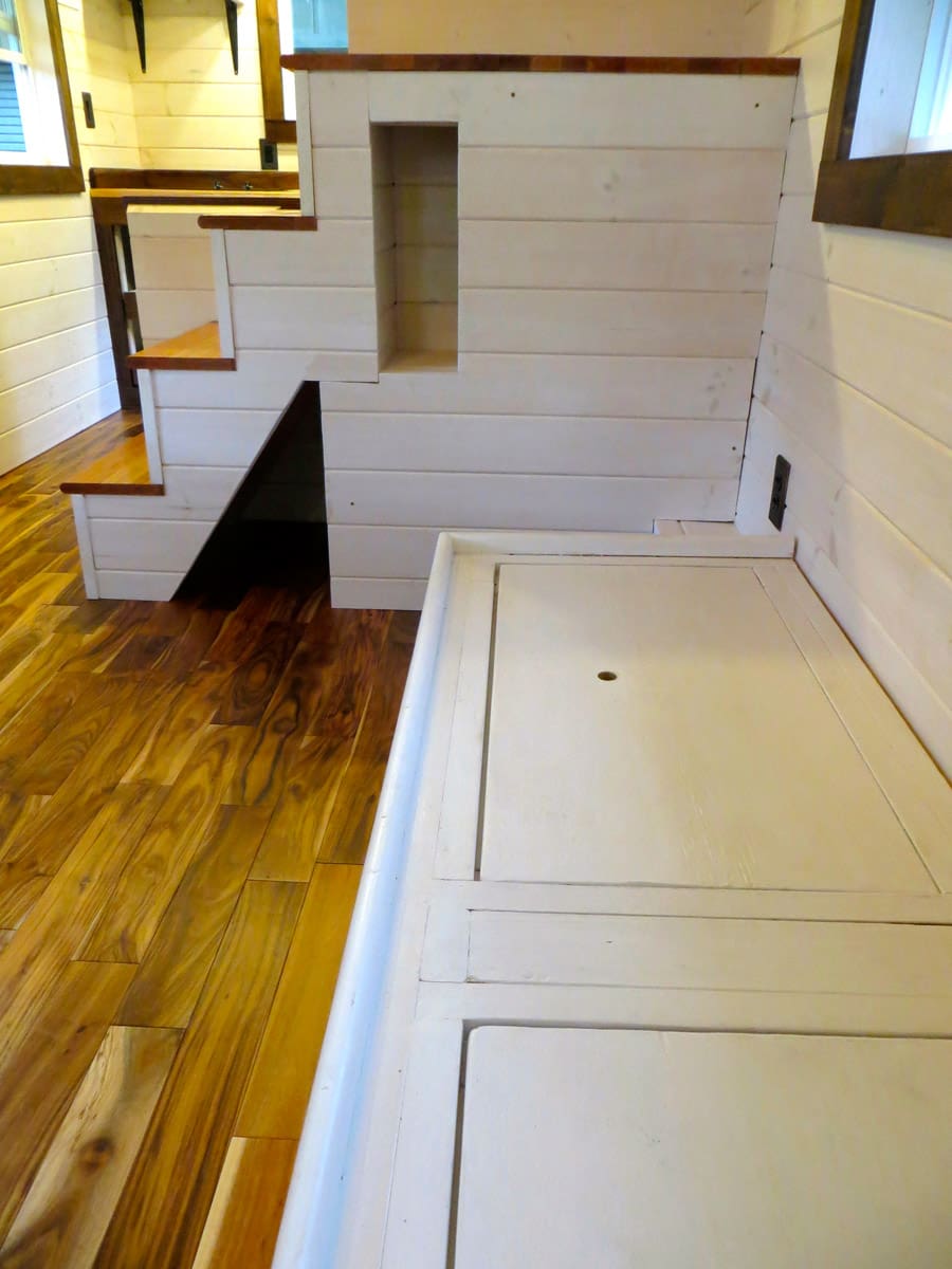 robins nest tiny house 9