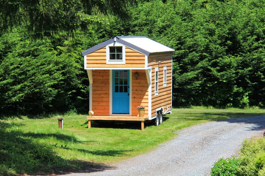 blue-door-tiny-house-1