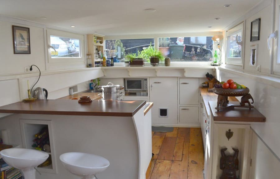 amsterdam-canal-boat-5