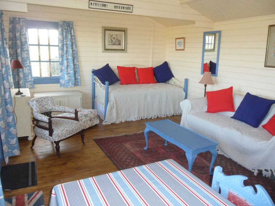 pembrokeshire-log-cabin-2