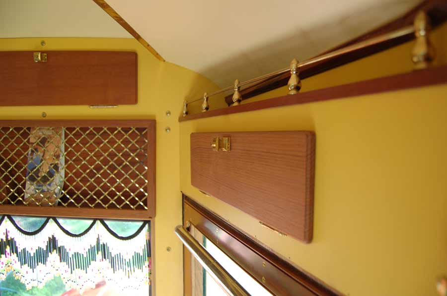 reo-speedwagon-campcar-9