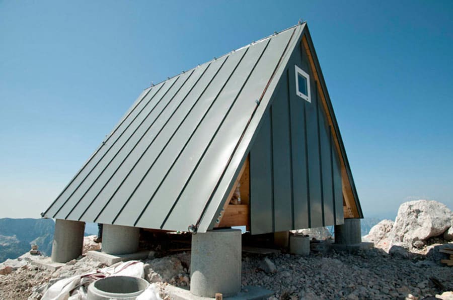 mountaintop-cabin-giovanni-pesamosca-6