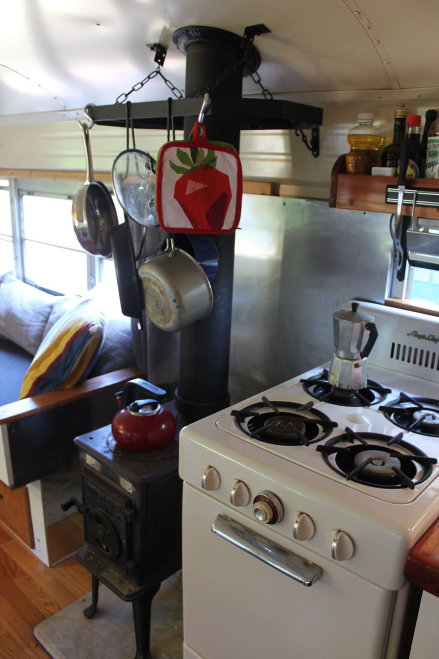 sarahs-bluebird-bus-2