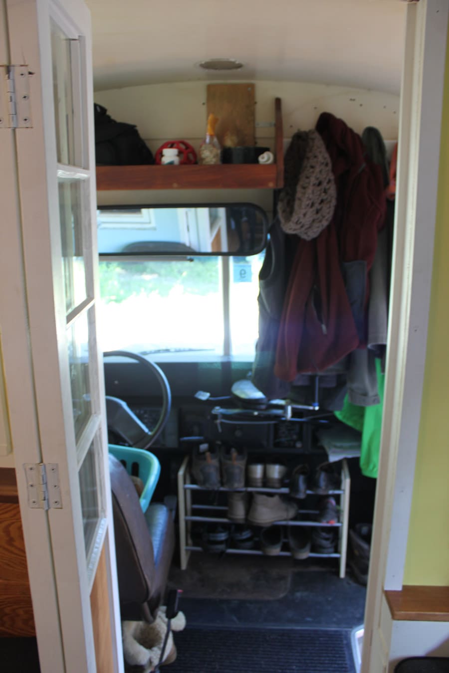 sarahs-bluebird-bus-3