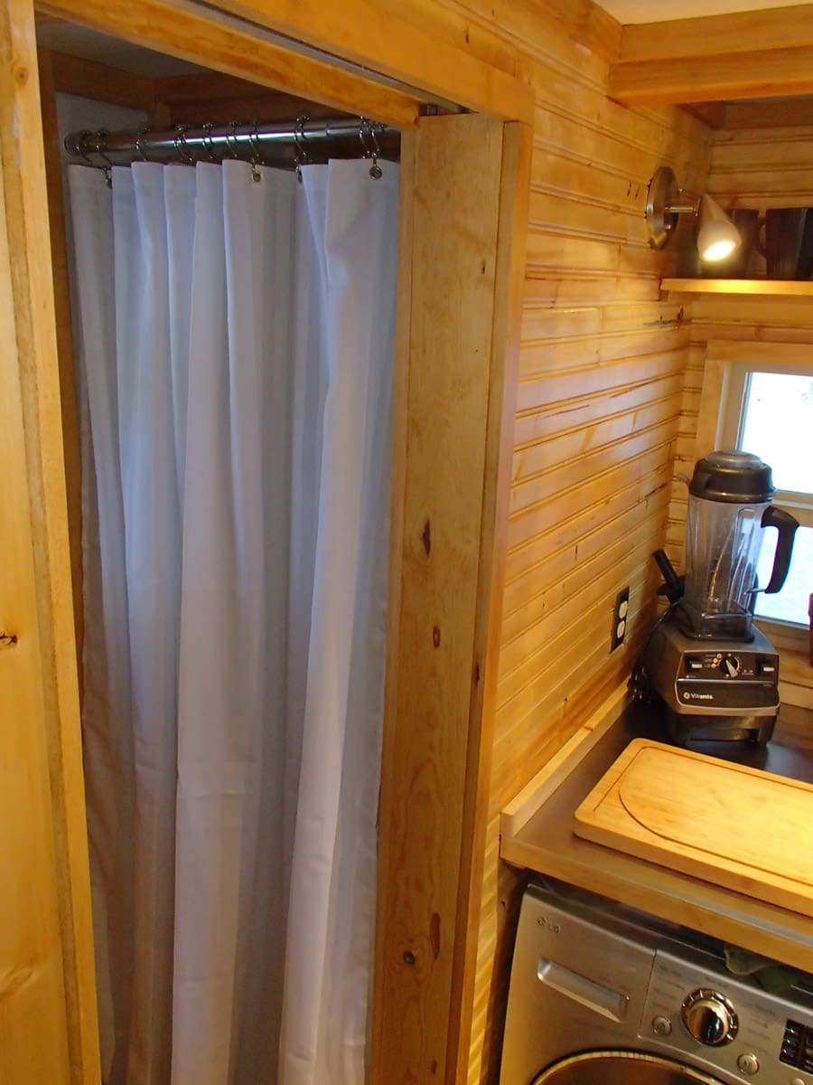 tiny-house-for-two-8