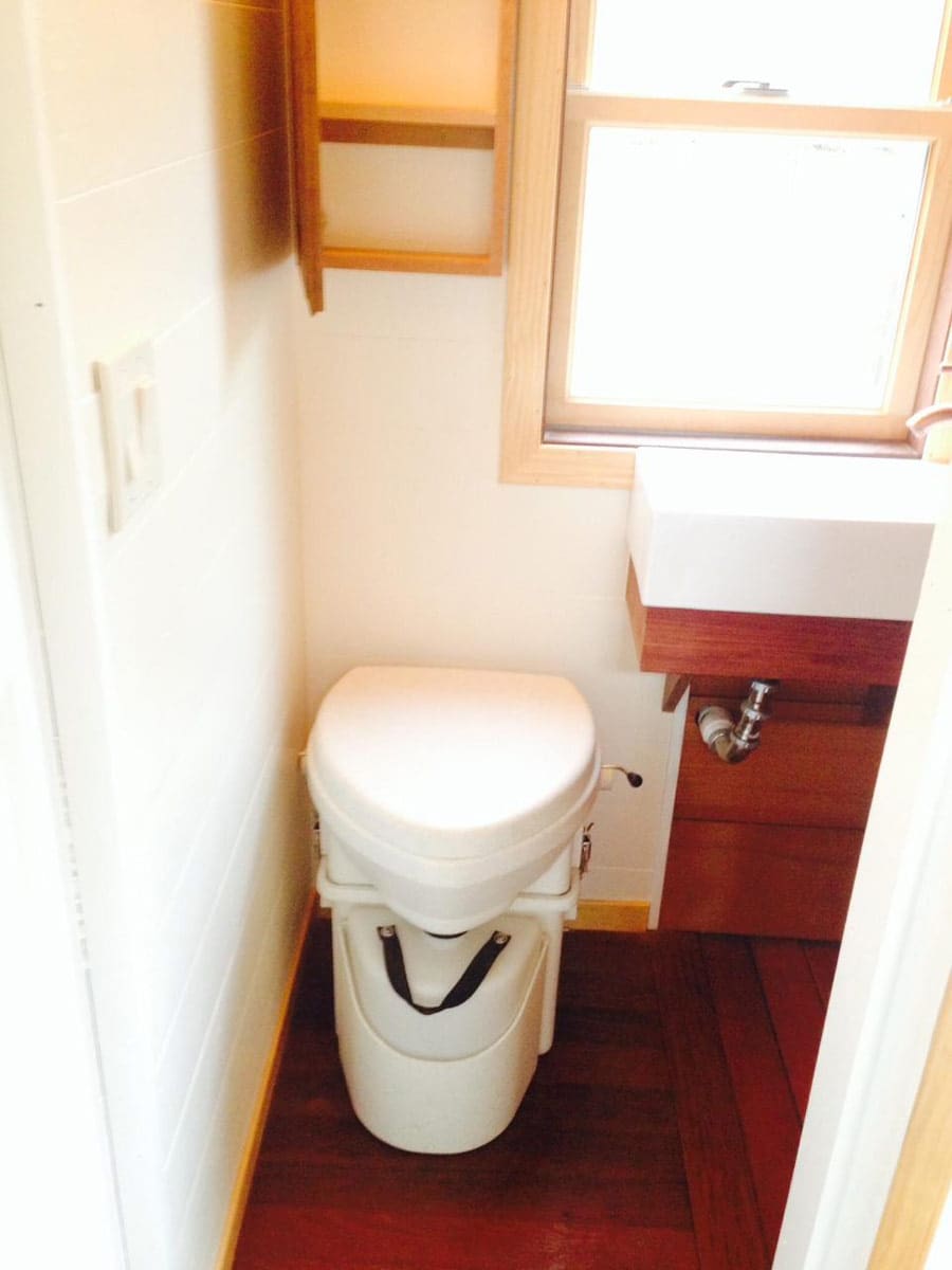 zacharys-tiny-house-12