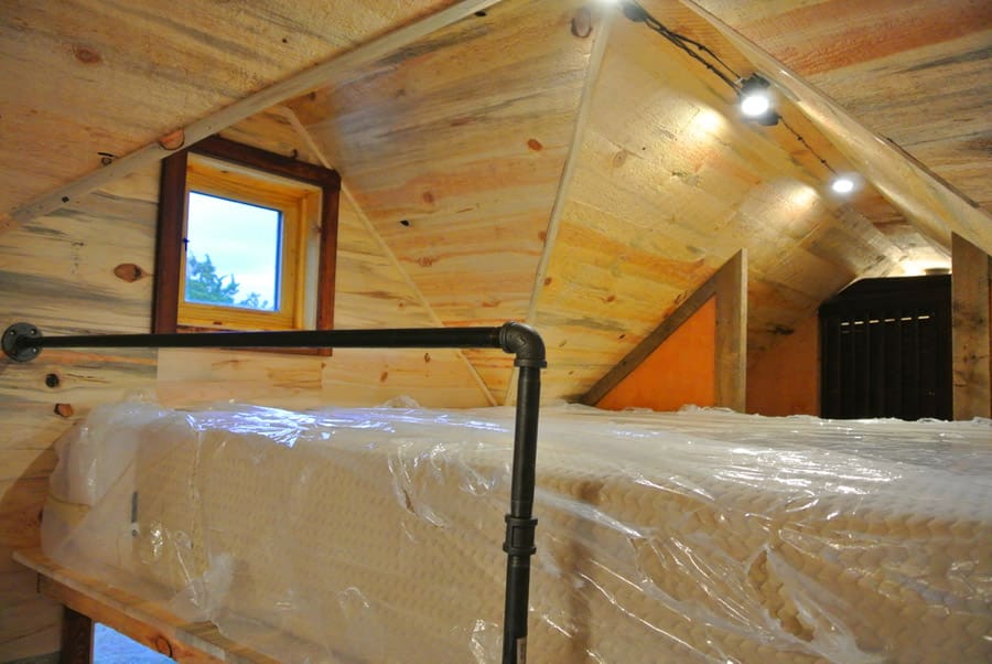 30-foot-tiny-house-rocky-mountain-tiny-houses-8