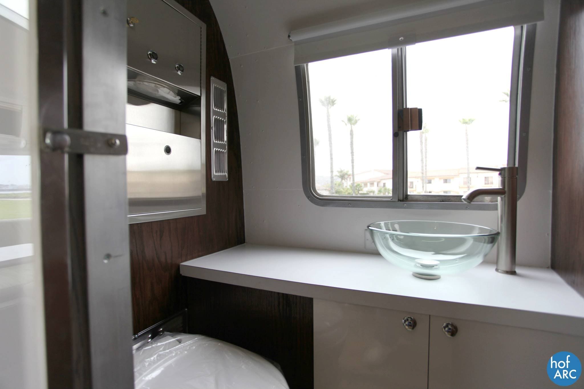 airstream-motorhome-7
