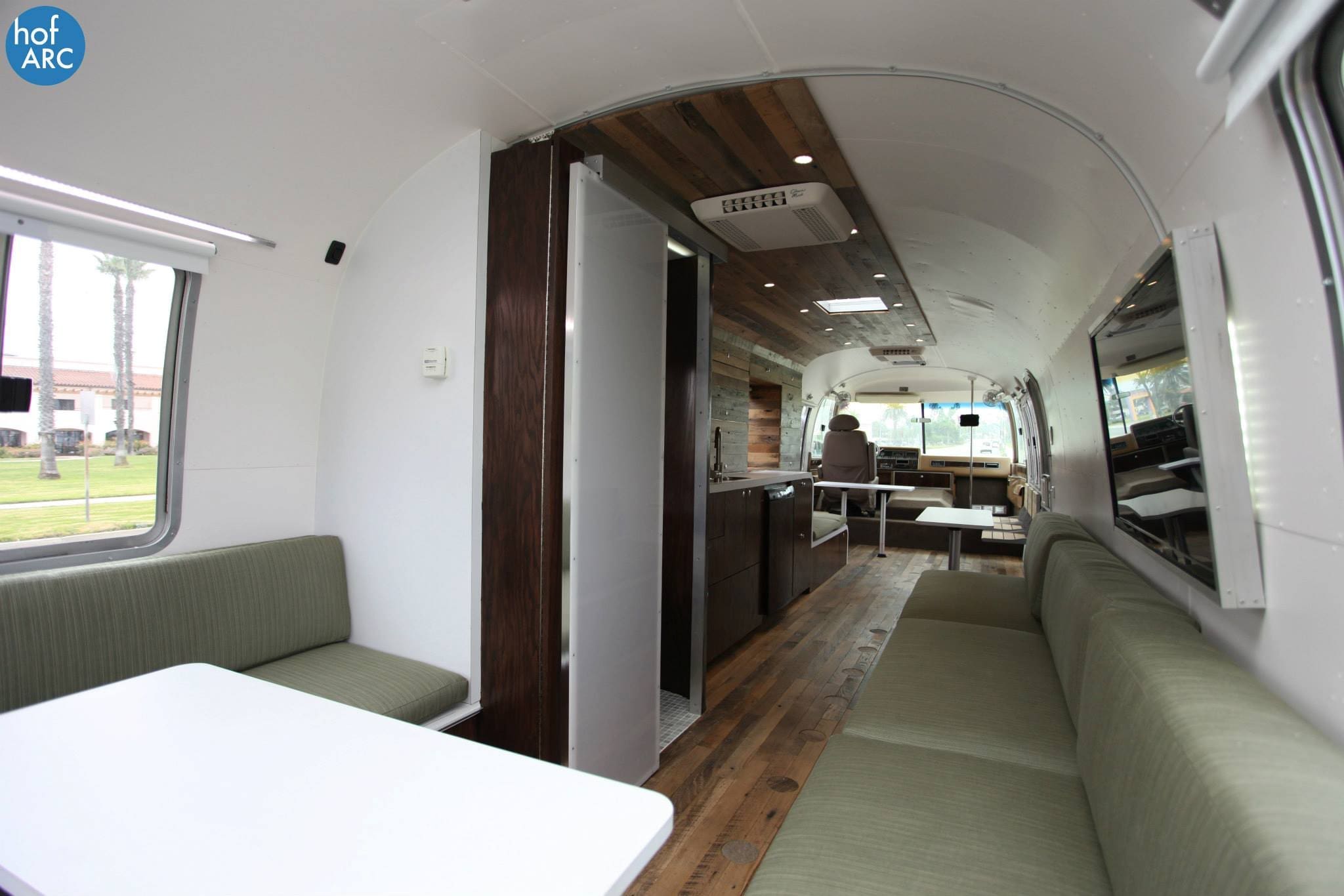 airstream-motorhome-9