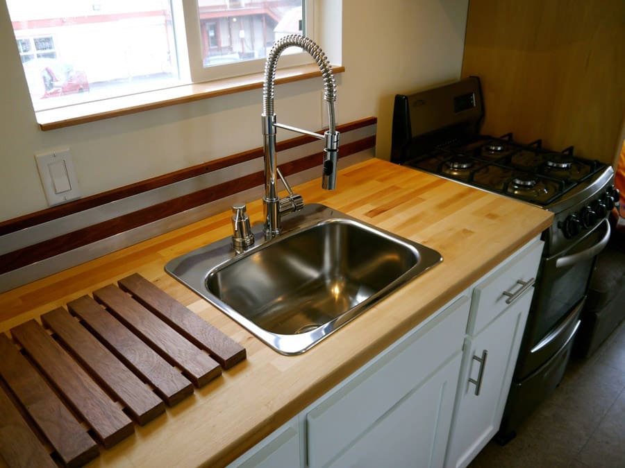 rons-tiny-house-ashland-oregon-5