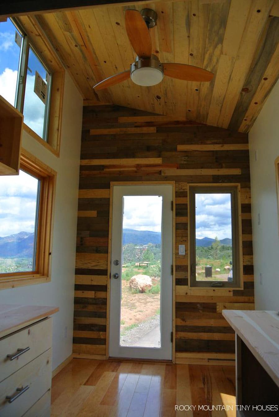 front-range-rocky-mountain-tiny-houses-6