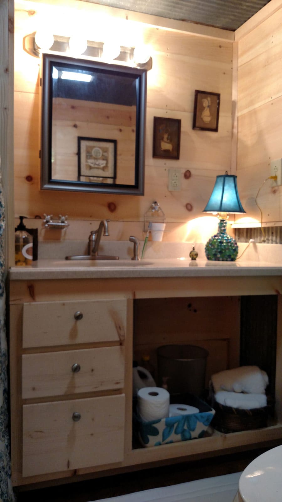 denises-tiny-house-10