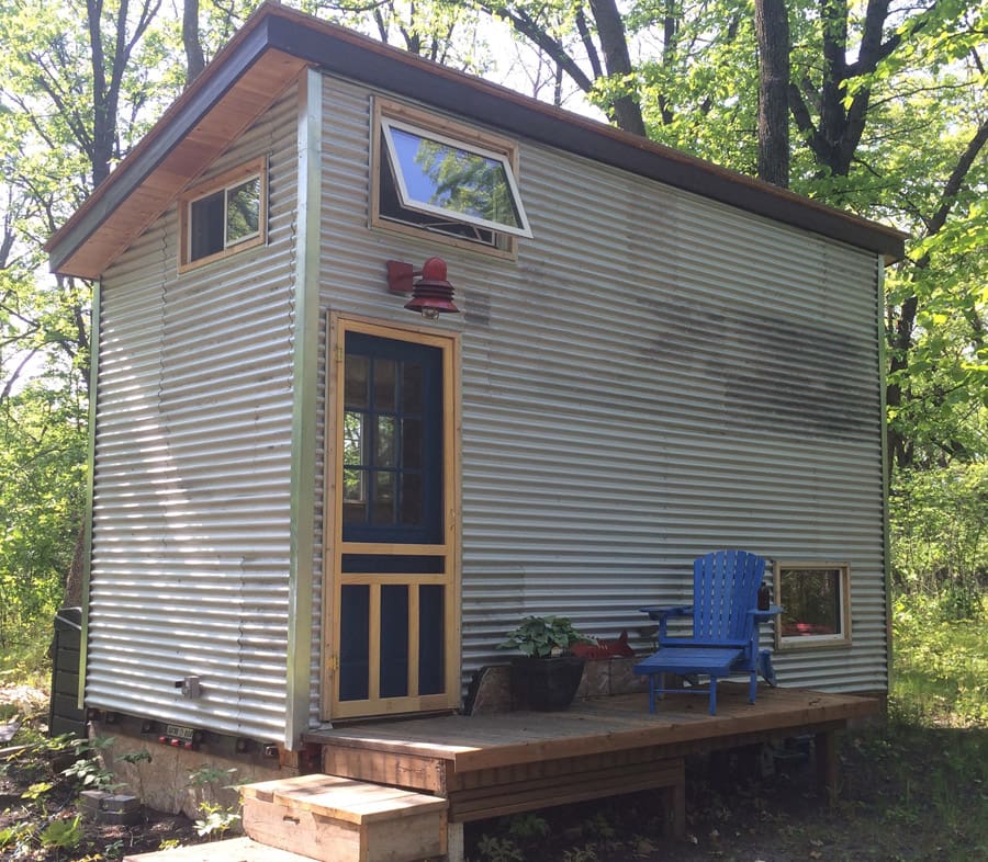 manitoba-tiny-house-1