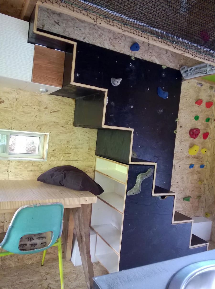 playful-tiny-house-13