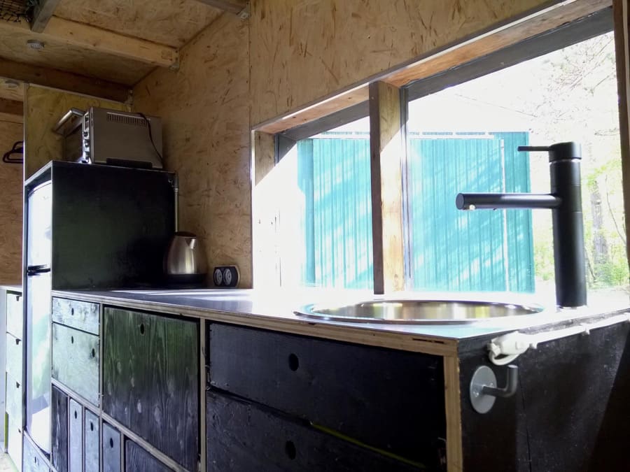 playful-tiny-house-15