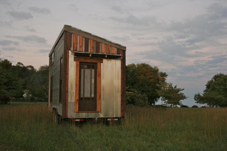 tiny-oakhurst-farmhouse-16