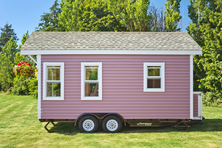 tiny-pink-home-tiny-living-homes-17