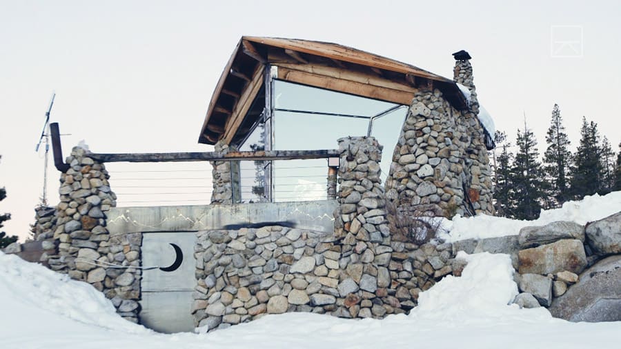 truckee-off-grid-cabin-10