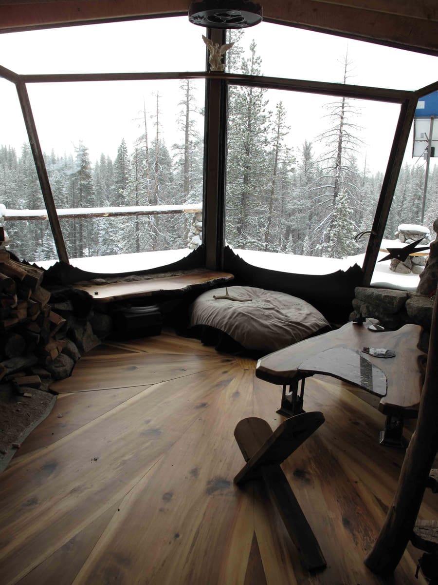 truckee-off-grid-cabin-3