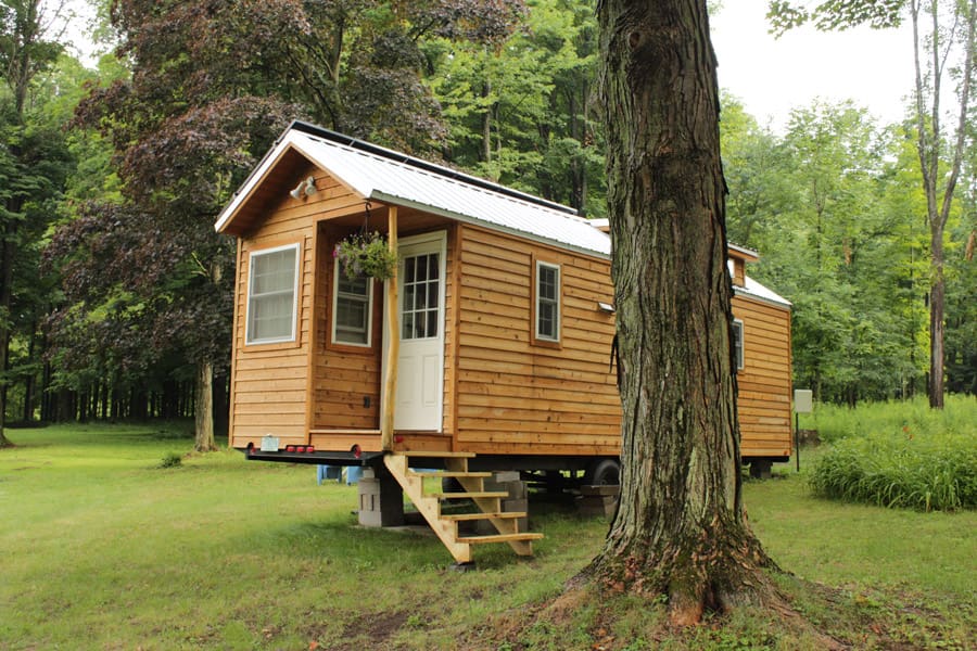 erin-and-dondis-tiny-house-1
