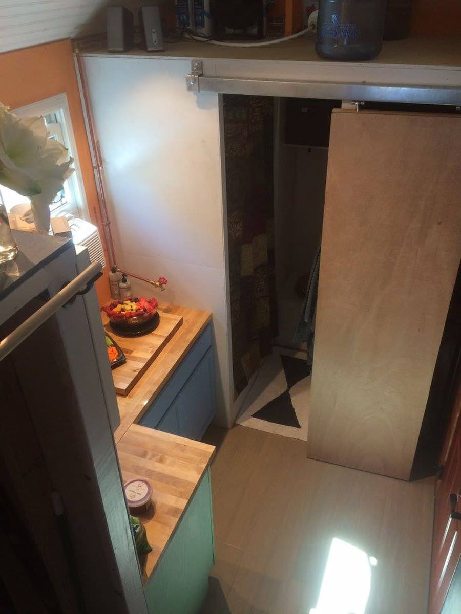 the-tiny-moving-castle-3