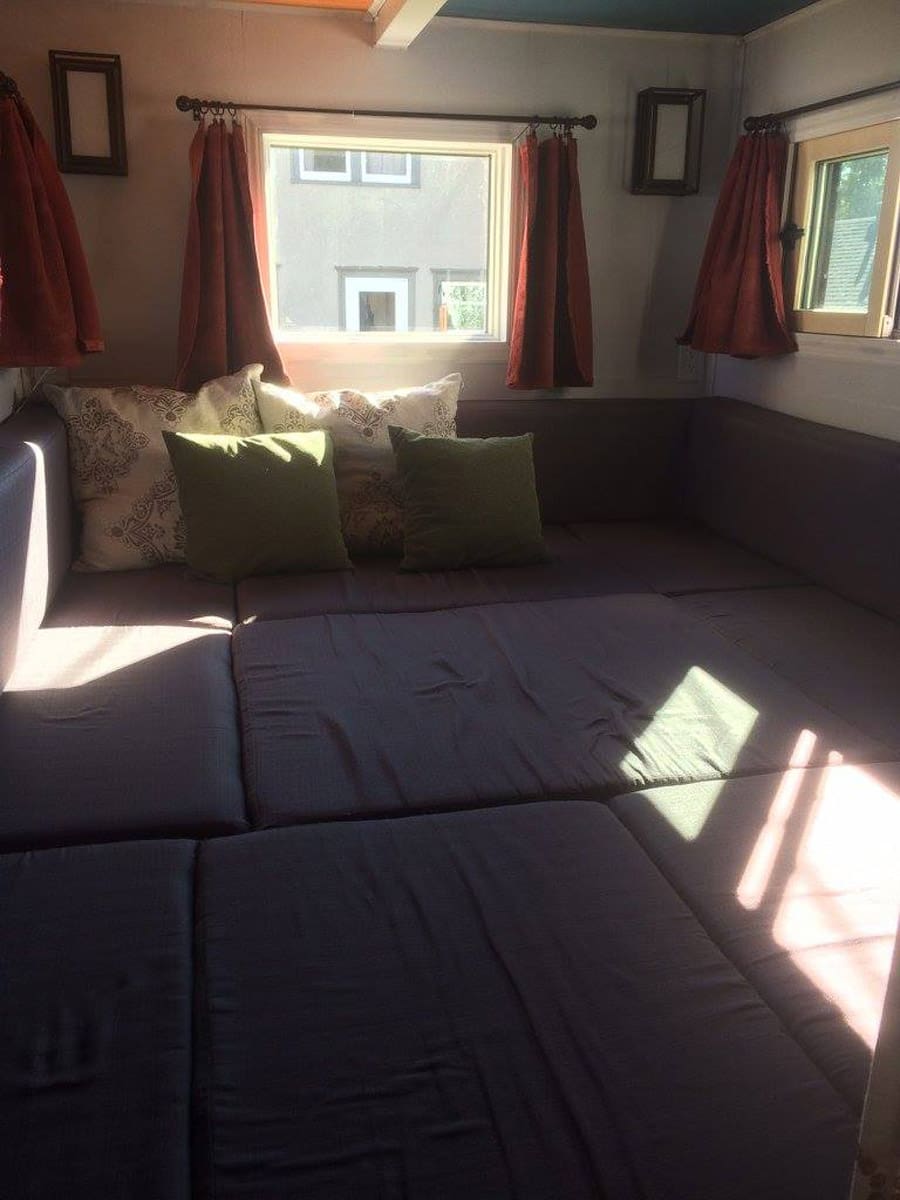 the-tiny-moving-castle-9