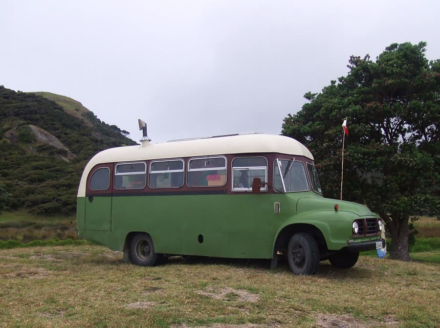 Fredo 1 fredo-school-house-bus-bedford-1