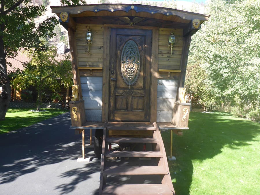 hailey-gypsy-wagon-1