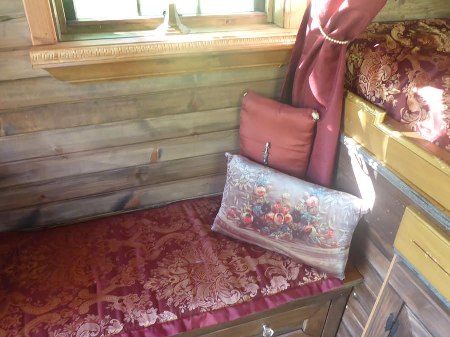 hailey-gypsy-wagon-7